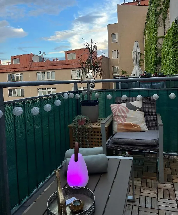 Apartment With Balcony Vienna